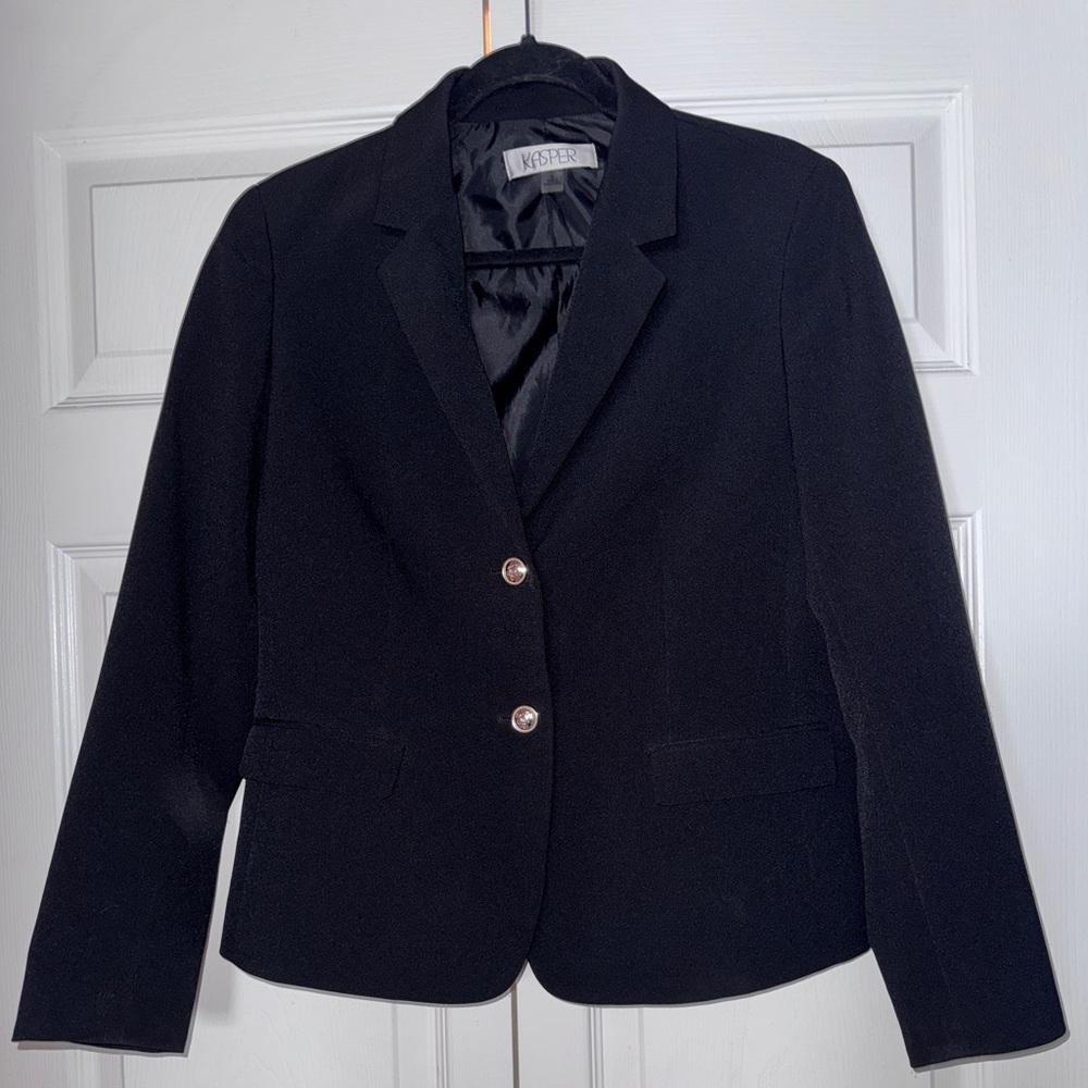 Kasper Elegant Black Satin Apparel